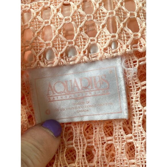 Vintage 1980s peach shower curtain, mesh open weave pattern, decorative panel - Picture 5 of 10